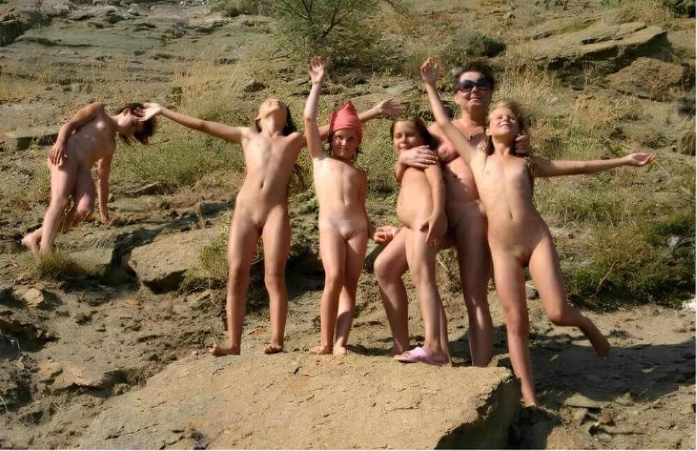 Nudism in a sunny day pics - Watching us naked in nature