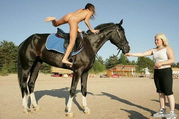 Ride on horseback - The body is a reflection of inner beauty and harmony in naturism and nudism