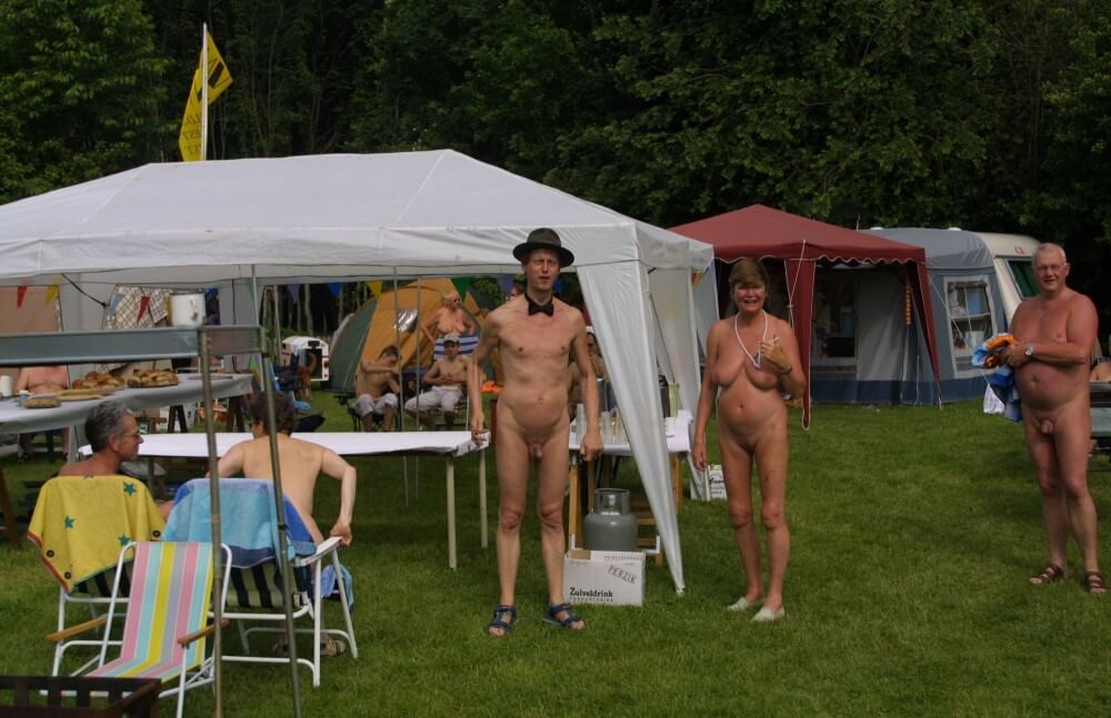 Holland Nature Home Stay pics - A spontaneous movement toward nudity
