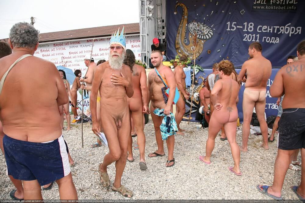 Koktebel Nudism Festival photos - Watching naked nudists