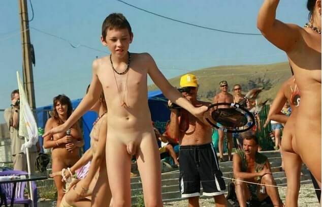 Nudists in Crimea photos - Travel and tours incorporating elements of the naturist lifestyle