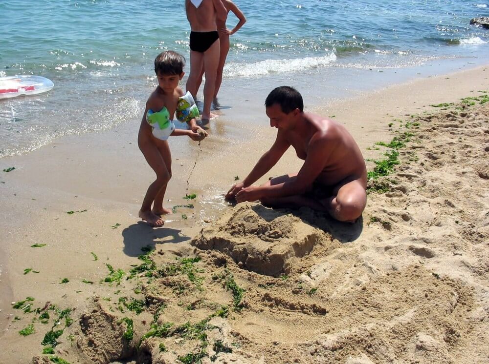 Bulgarian Sandy Paint Over - Those wishing to register as nudists