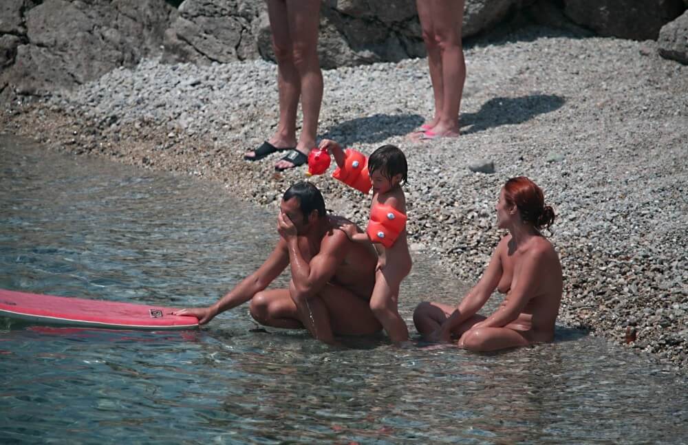 Beach Nudist Family Shore Camp pics - A slight inclination toward nudism