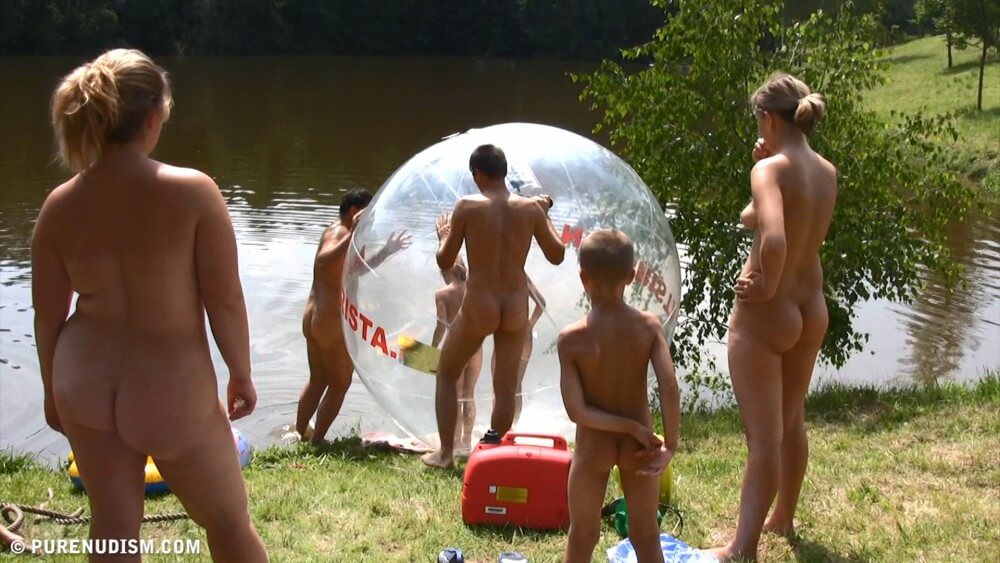 Aqua Nude Relaxation Full HD - Nudity as part of a life free from shame and fear of ones own nakedness