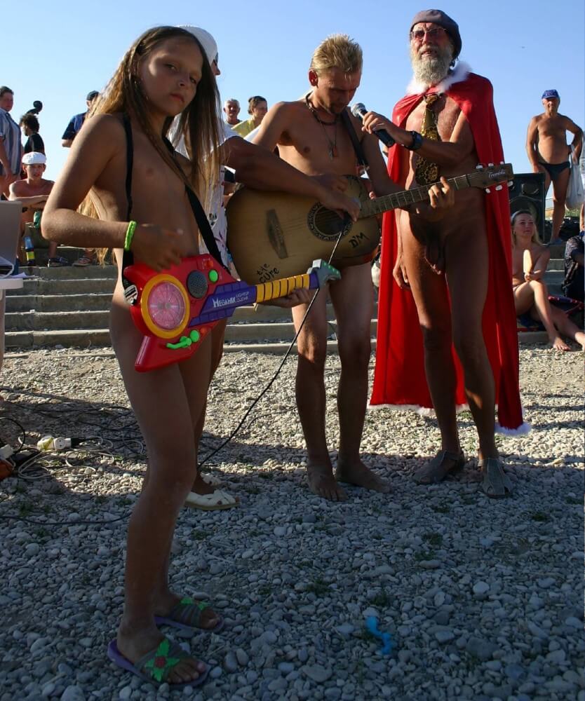Naturist Beach Contests photos - Nudism and naturism promote inner happiness and harmony