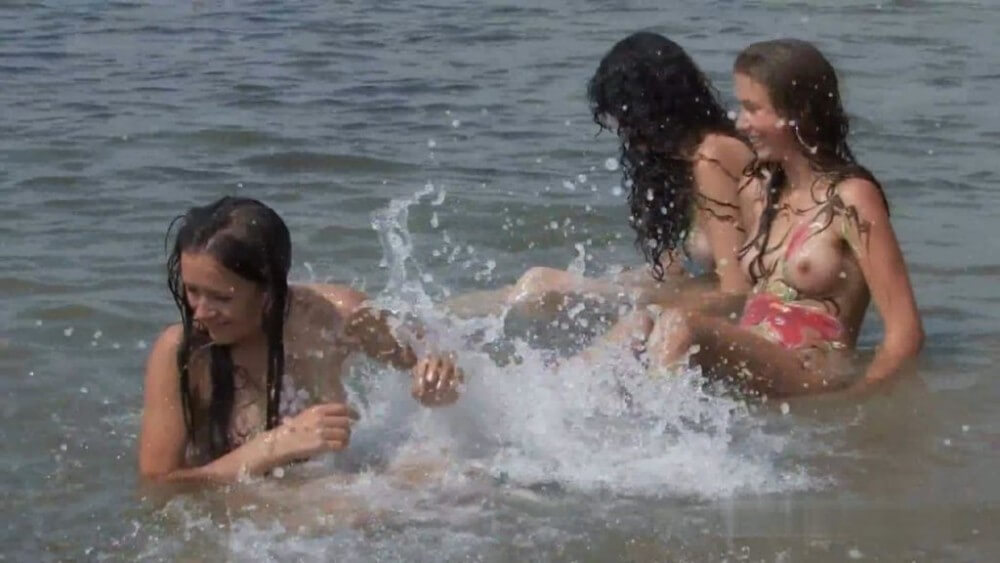 Body Art At Nudist Beach - Boundaries disappear in the world of naturism and nudism