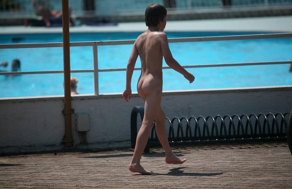 Grassy Patio Nature Hike - The benefits of naturist vacations