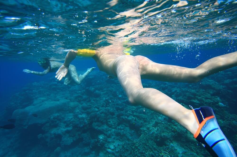 Nudism on the Red Sea photo gallery - Nudism teaches respect for the body and nature