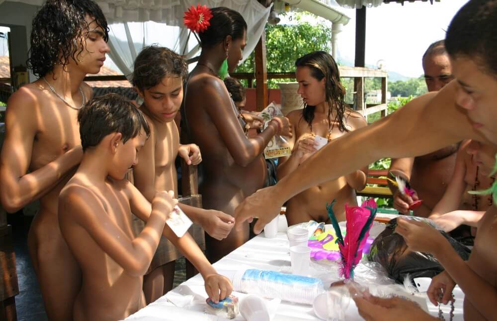 Brazilian Sunshine Beauty photos - The first step toward home nudism