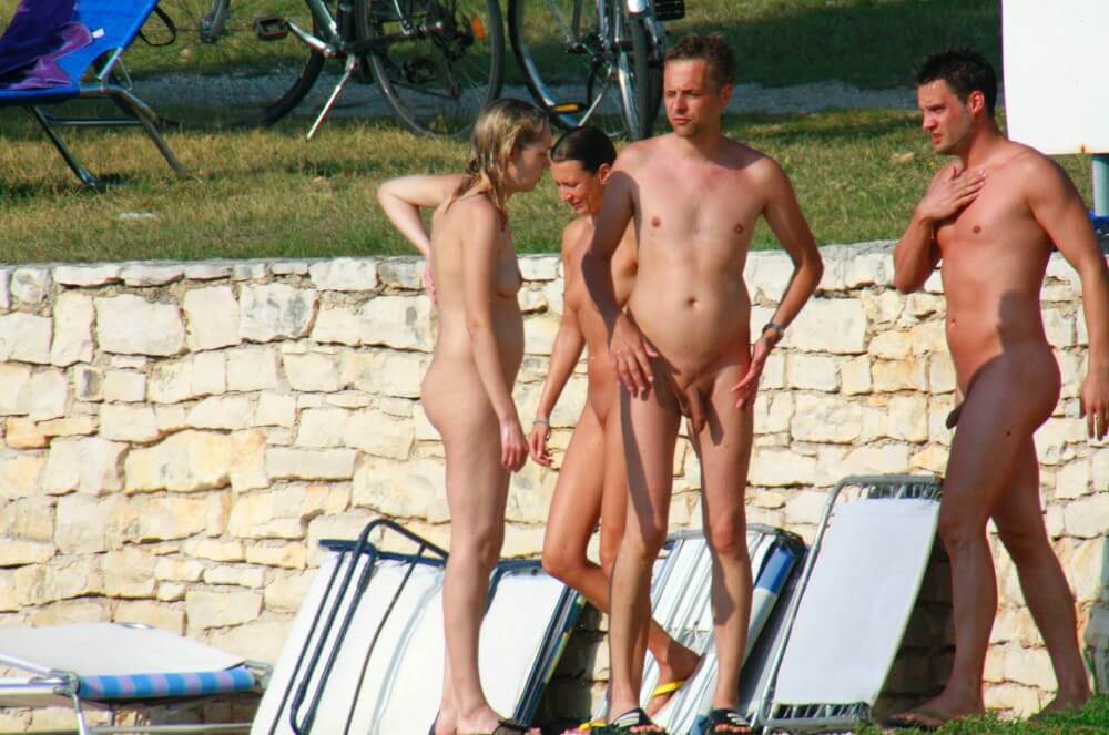 Ula FKK Couples Profile pics - Nudism knows no boundaries