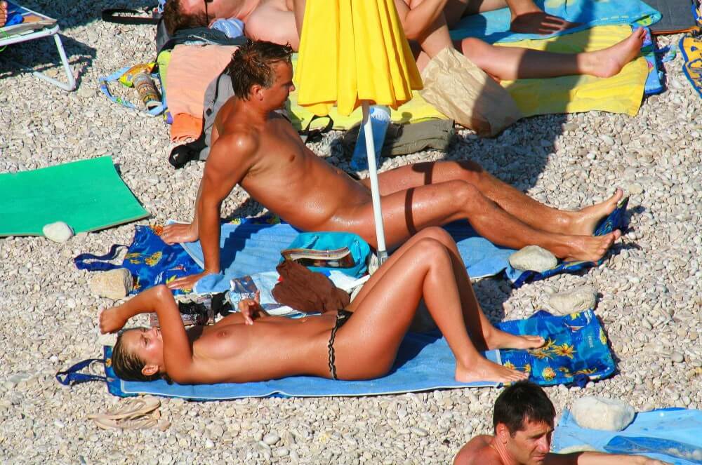 Ula FKK Bikini Couples Day pics - Naturism and society