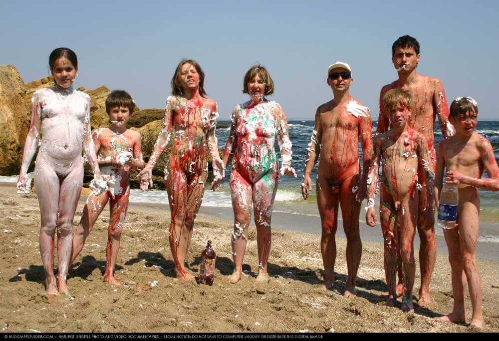 Naturism photo gallery # 58 - Naturism is about respecting natural beauty