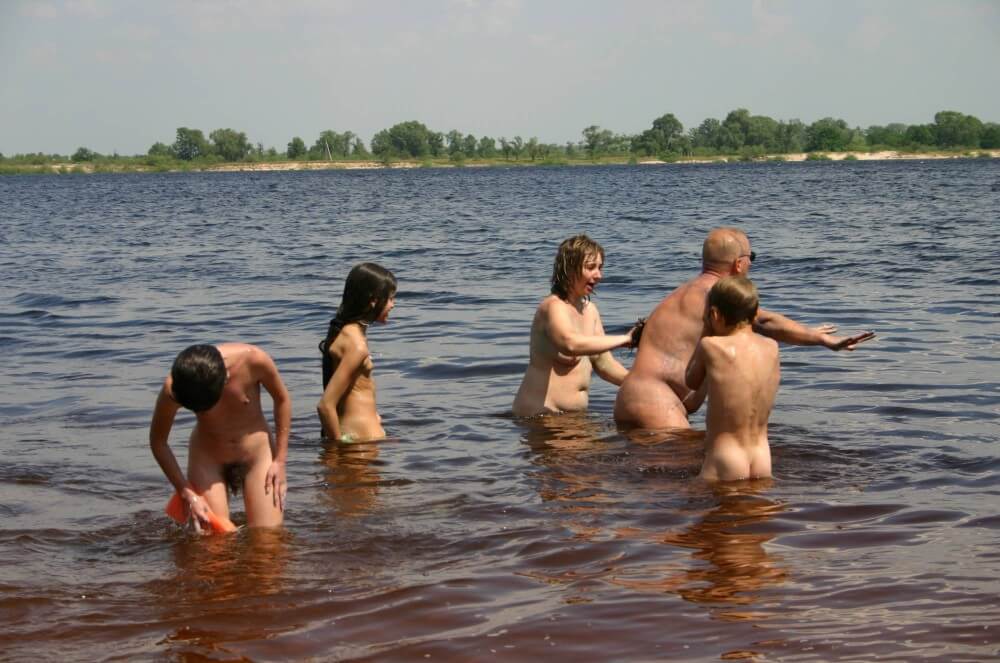 Kiev Water-Front Bathing pics - Nature fills the naked body with energy and inspiration