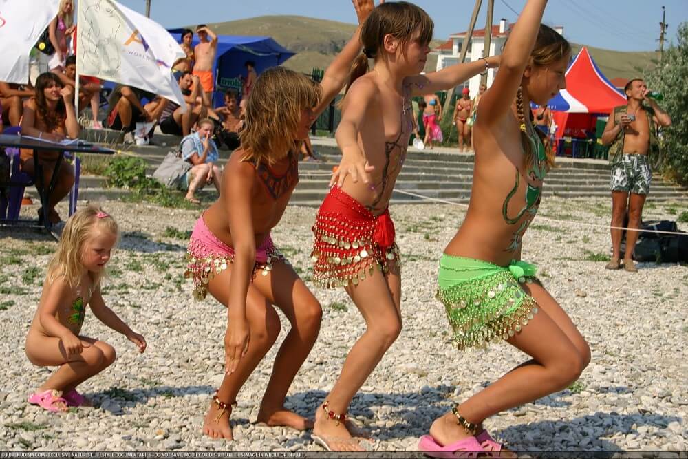 Festival and dancing photos - Freedom of the body means equality for all