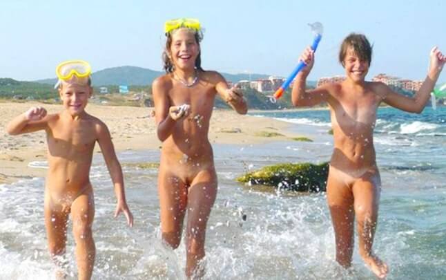 Naturism photo gallery # 27 - Naturism teaches respect for the beauty of the body and its natural forms