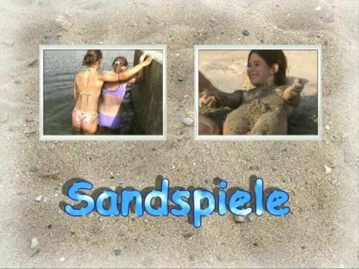 Naturistin: Sandspiele - Naturism and respect for nature