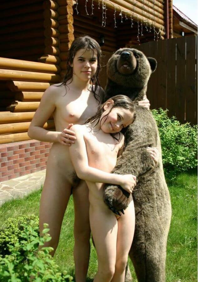 Naturism photo gallery # 57 - Nudism improves health and boosts self-esteem