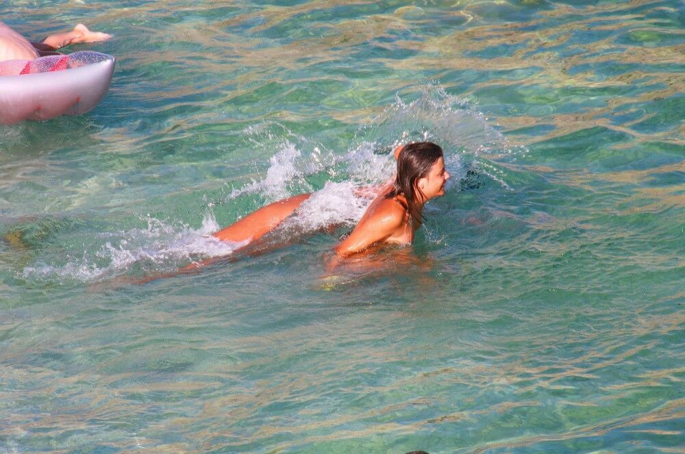 Ula FKK Teen Shore Run pics - Naturalness and freedom are the core principles of naturism and nudism