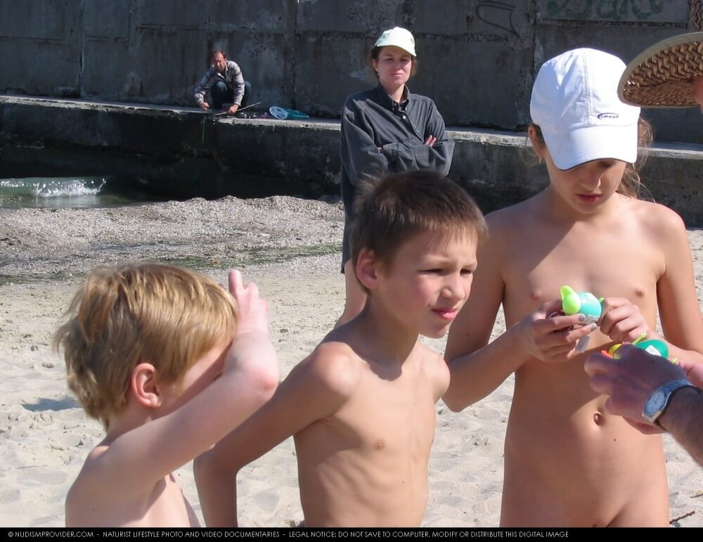 Premium Content # 28 - Naturists love nature and the environment