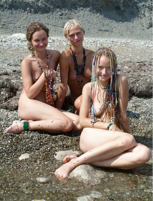 Naturism photo gallery # 49 - Nudism and natural harmony