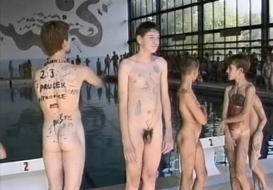 Helios Natura: The Colors of Naturism - Nudists live together in nature and in groups