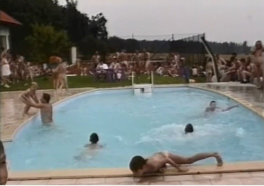 Helios Natura: A Gathering Of Nudists - Looking at the sun and my own naked body