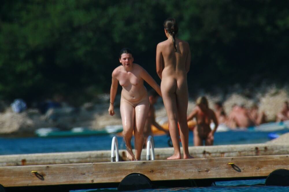Wooden Island Freedom pics - People find in this a way to understand that the naked body is part of nature and its beauty
