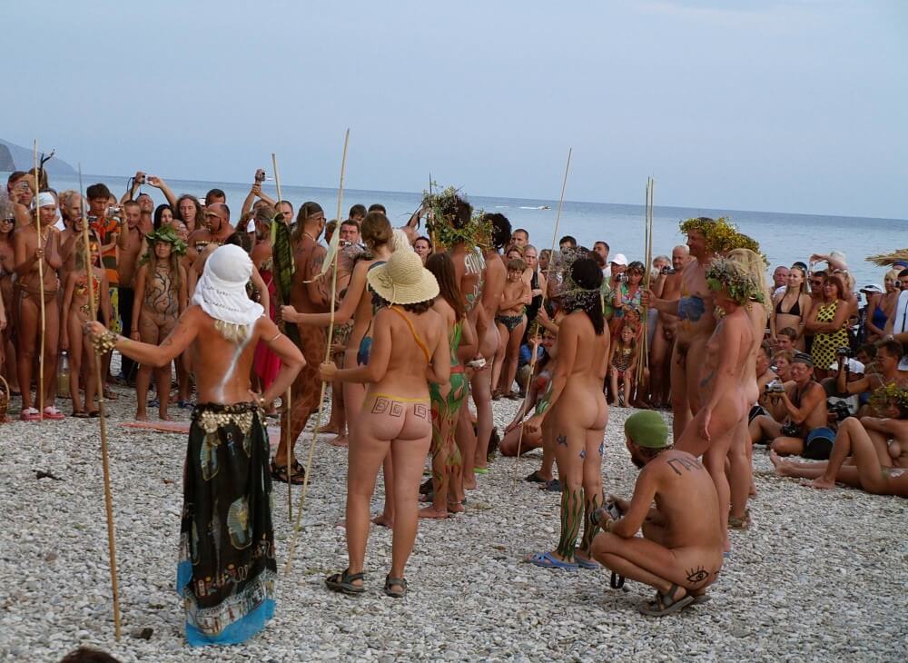 Naturist Party Mega Bash pics - Naturists love sunlight and fresh air